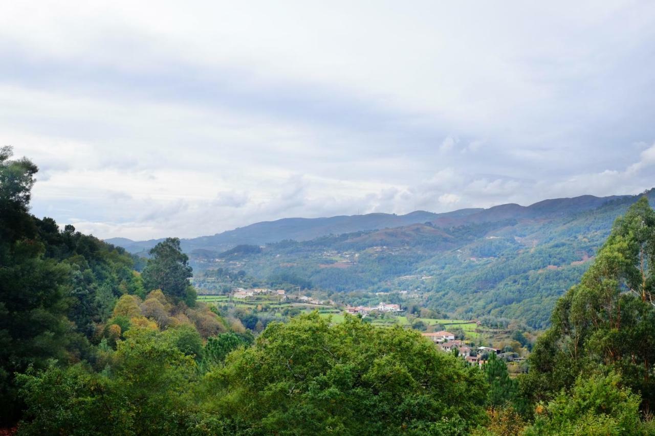 Casa Do Penedo Geres Villa แตร์ฮัส เจ บอว์โร ภายนอก รูปภาพ
