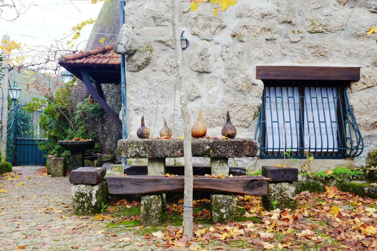 Casa Do Penedo Geres Villa แตร์ฮัส เจ บอว์โร ภายนอก รูปภาพ