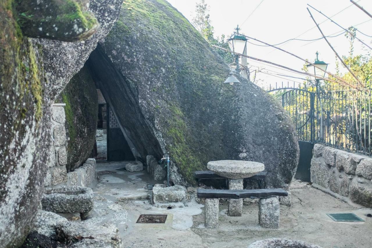 Casa Do Penedo Geres Villa แตร์ฮัส เจ บอว์โร ภายนอก รูปภาพ